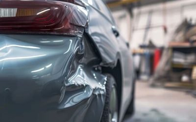 What to Look for in an Auto Body Shop: Choosing the Right Repair Center for Your Vehicle